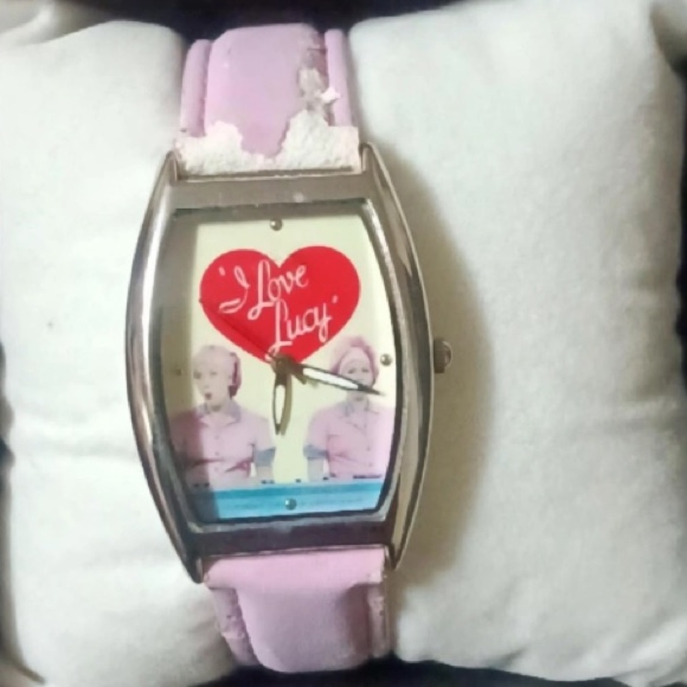 “VTG” Memorabilia Desilu, too, LLC "I LOVE LUCY" w/Pink Suede Band Watch